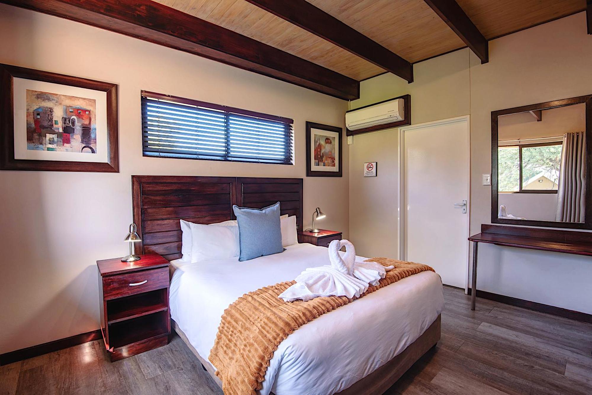 Arebbusch Travel Lodge Windhoek Zimmer foto
